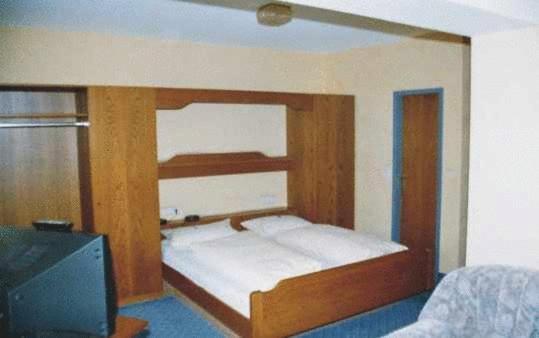 Hotel Ludwigstal Шрісгайм Номер фото